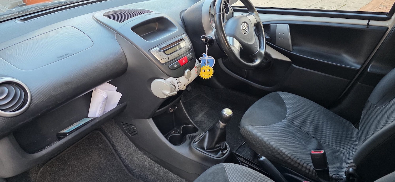 Used Toyota AYGO 2013 for sale - 76905207: Photo 6