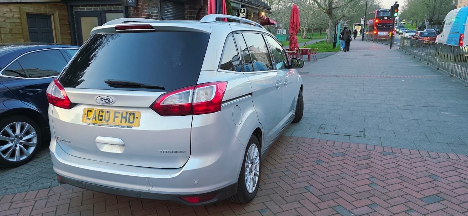 Used Ford Grand C-Max 2010 for sale - 77942197: Photo 2
