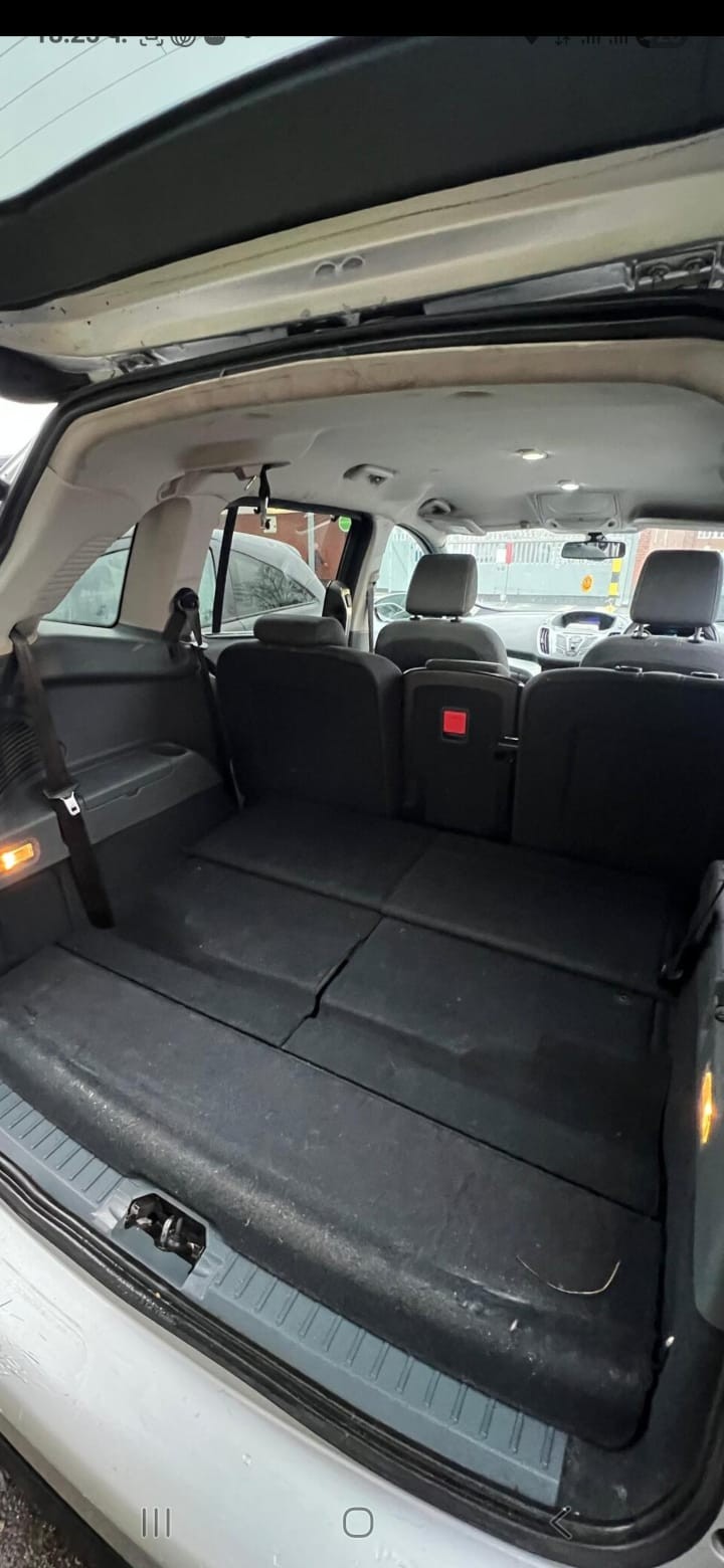 Used Ford Grand C-Max 2010 for sale - 77942197: Photo 5