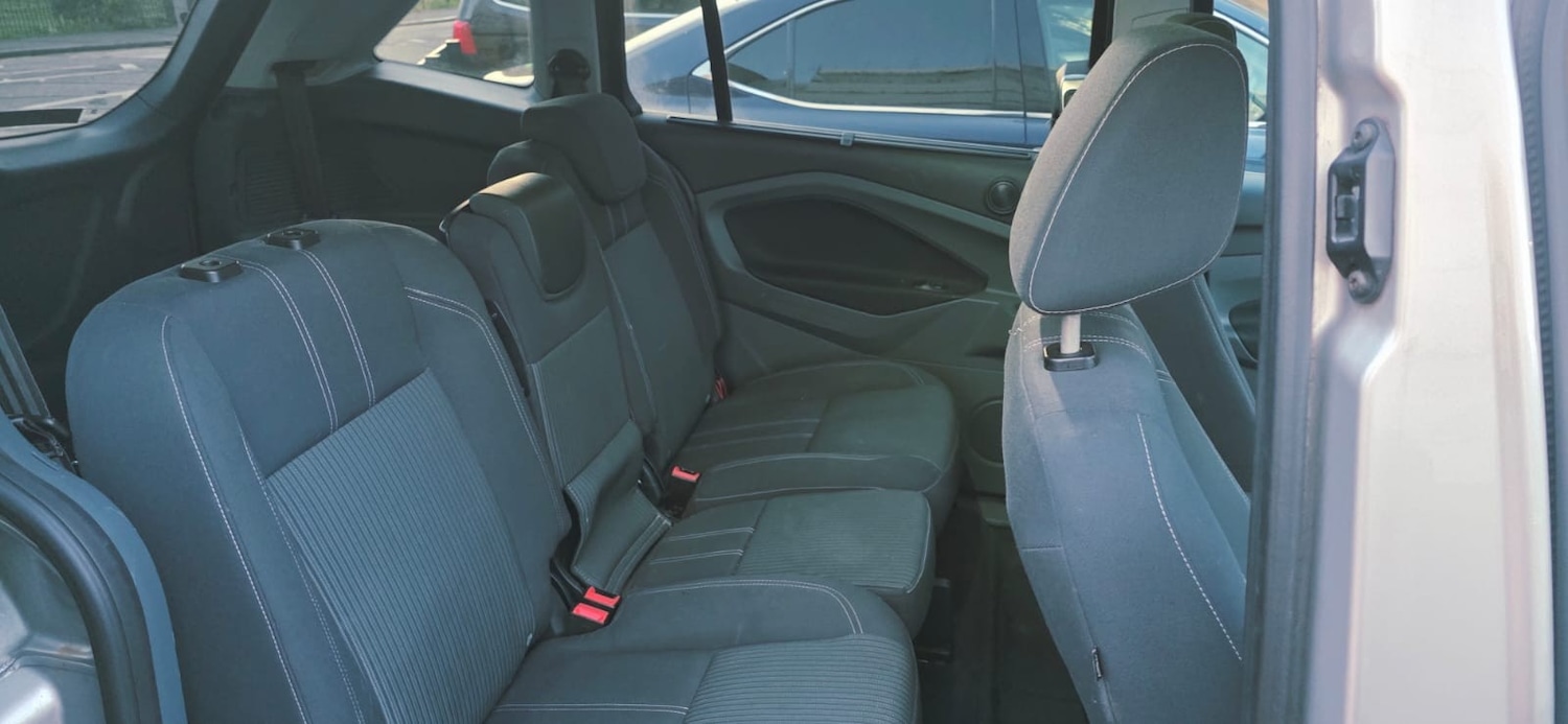 Used Ford Grand C-Max 2010 for sale - 77942197: Photo 7