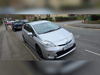 2015 (64) - 1.8 VVTi T3 5dr CVT Auto