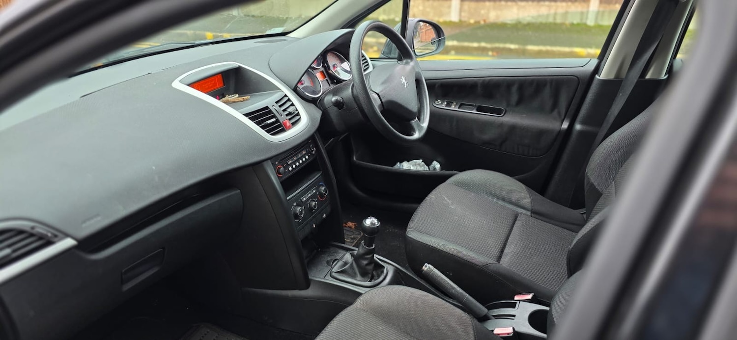 Used Peugeot 207 2010 for sale - 76668317: Photo 6