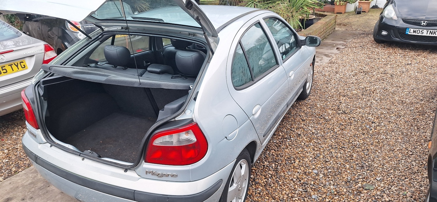 Used Renault Megane 2002 for sale - 77249437: Photo 15