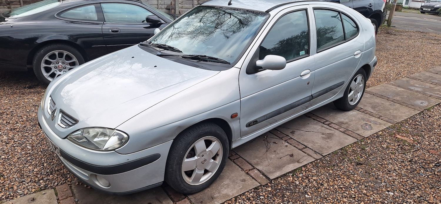 Used Renault Megane 2002 for sale - 77249437: Photo 9