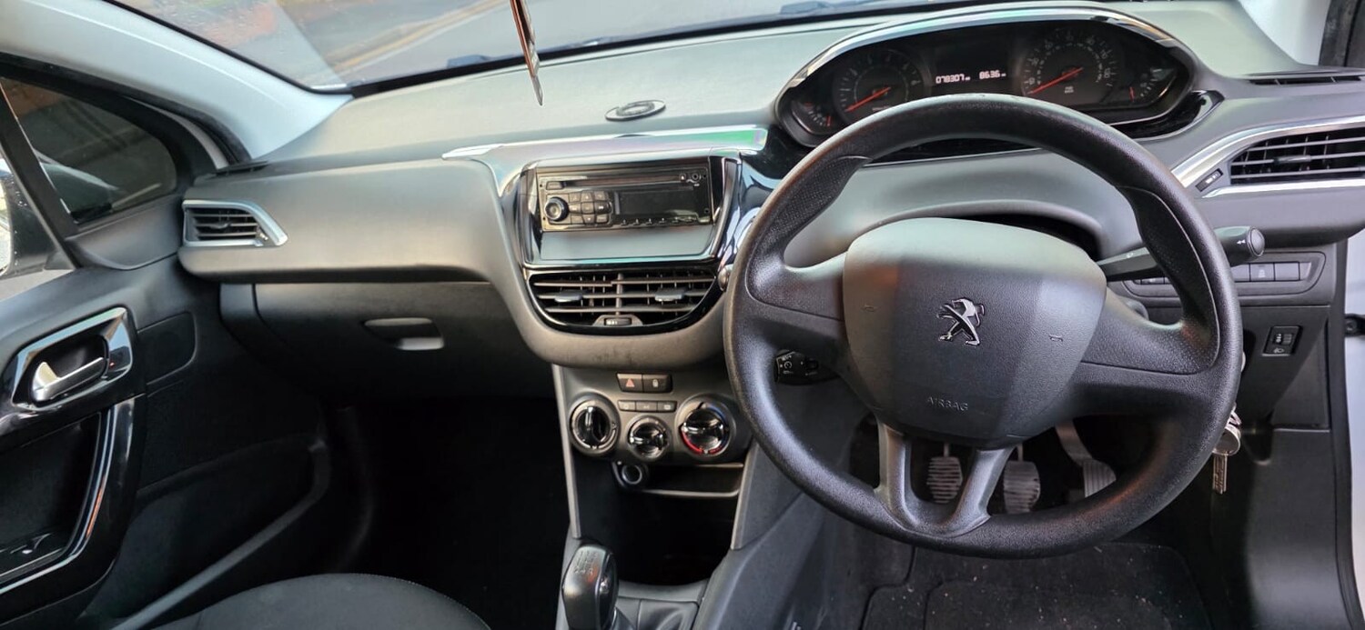 Used Peugeot 208 2015 for sale - 77899036: Photo 18