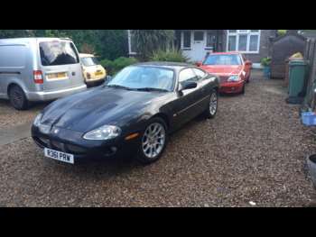 (R) - V8 COUPE 2-Door