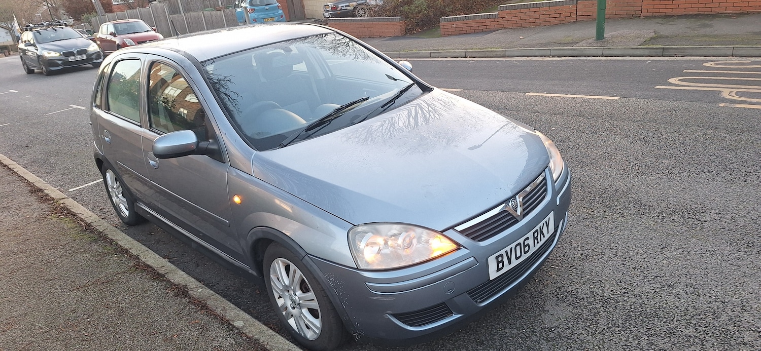 Used Vauxhall Corsa 2006 for sale - 77037518: Photo 2