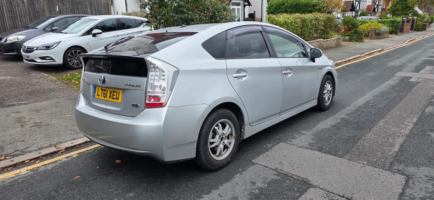 Used Toyota Prius 2012 for sale - 76545973: Photo 2
