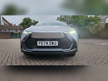 Used Toyota C-HR 2024 for sale - 75566012: Photo