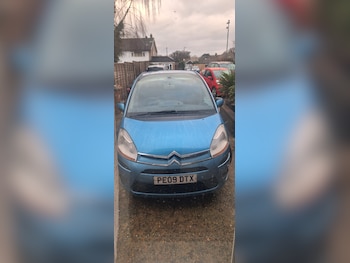 Used Citroen C4 Picasso 2009 for sale - 77234045: Photo