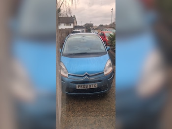 Used Citroen C4 Picasso 2009 for sale - 77234045: Photo