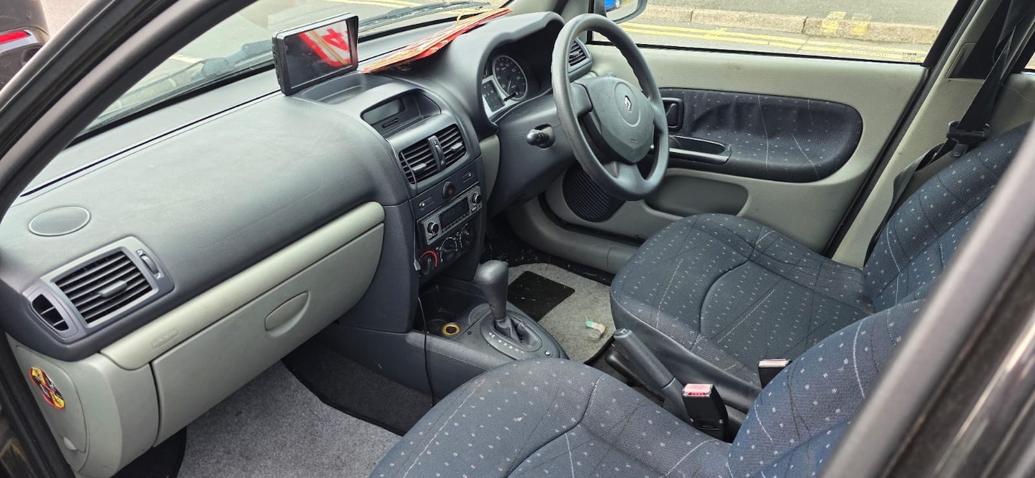 Used Renault Clio 2003 for sale - 76176617: Photo 7