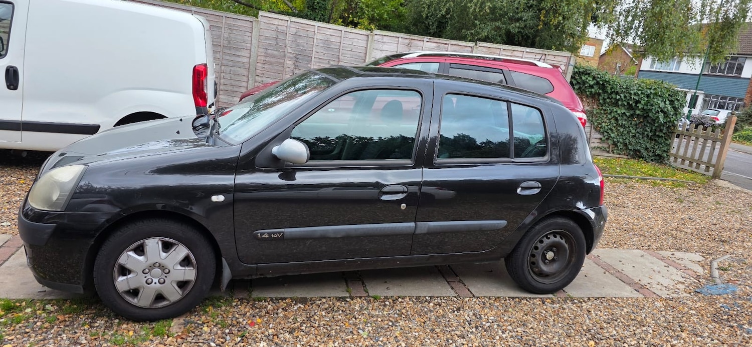 Used Renault Clio 2003 for sale - 76176617: Photo 8
