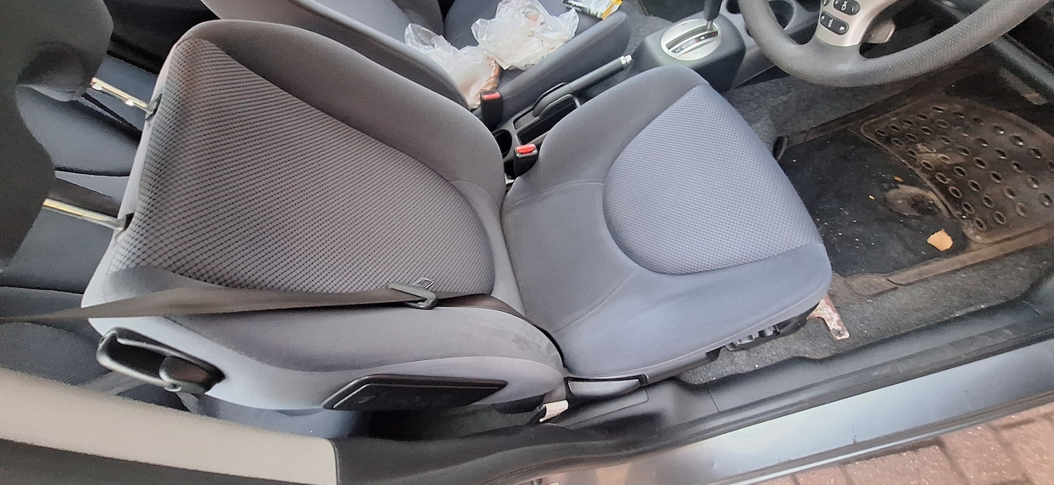 Used Honda Jazz 2004 for sale - 76505099: Photo 3