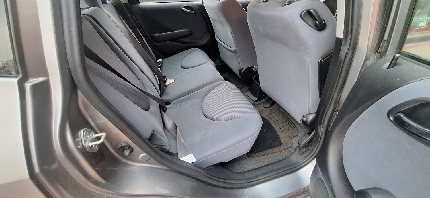 Used Honda Jazz 2004 for sale - 76505099: Photo 4