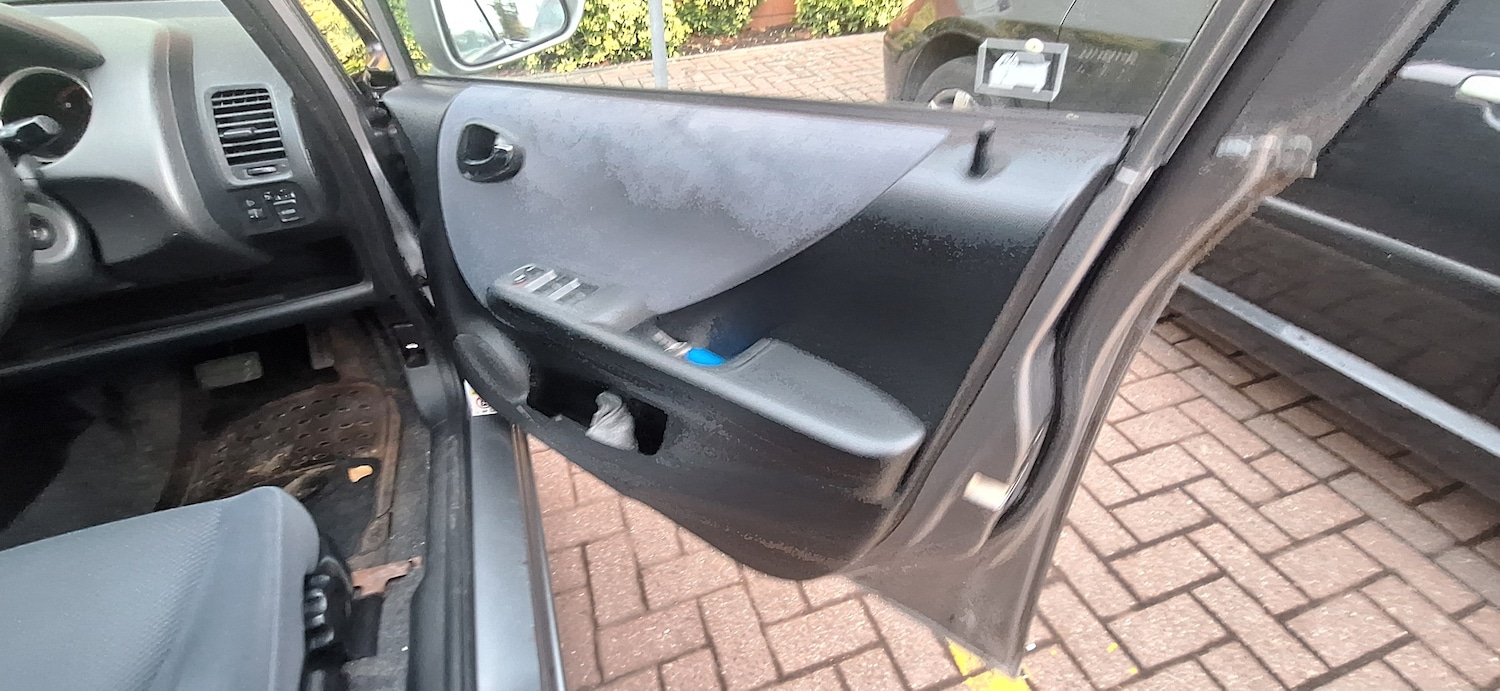 Used Honda Jazz 2004 for sale - 76505099: Photo 6