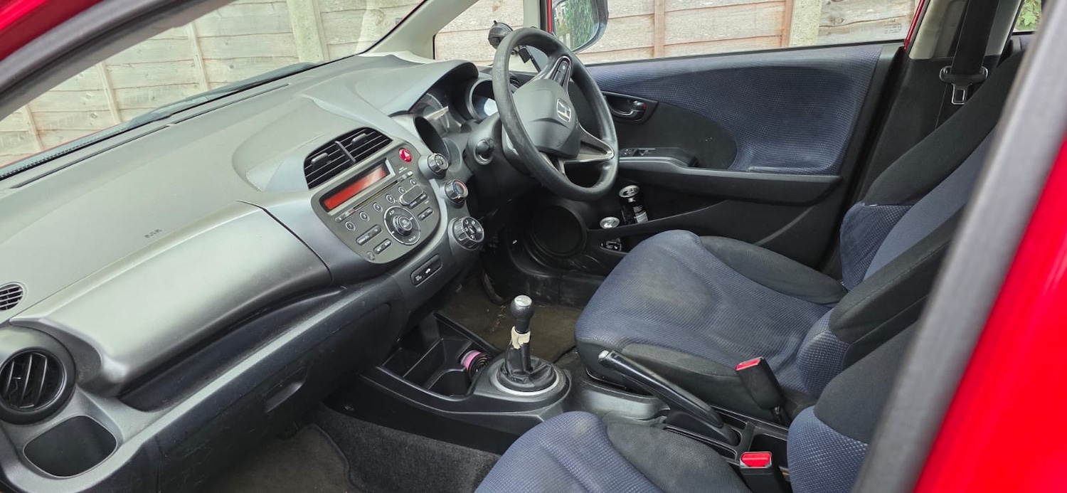 Used Honda Jazz 2011 for sale - 76474865: Photo 11