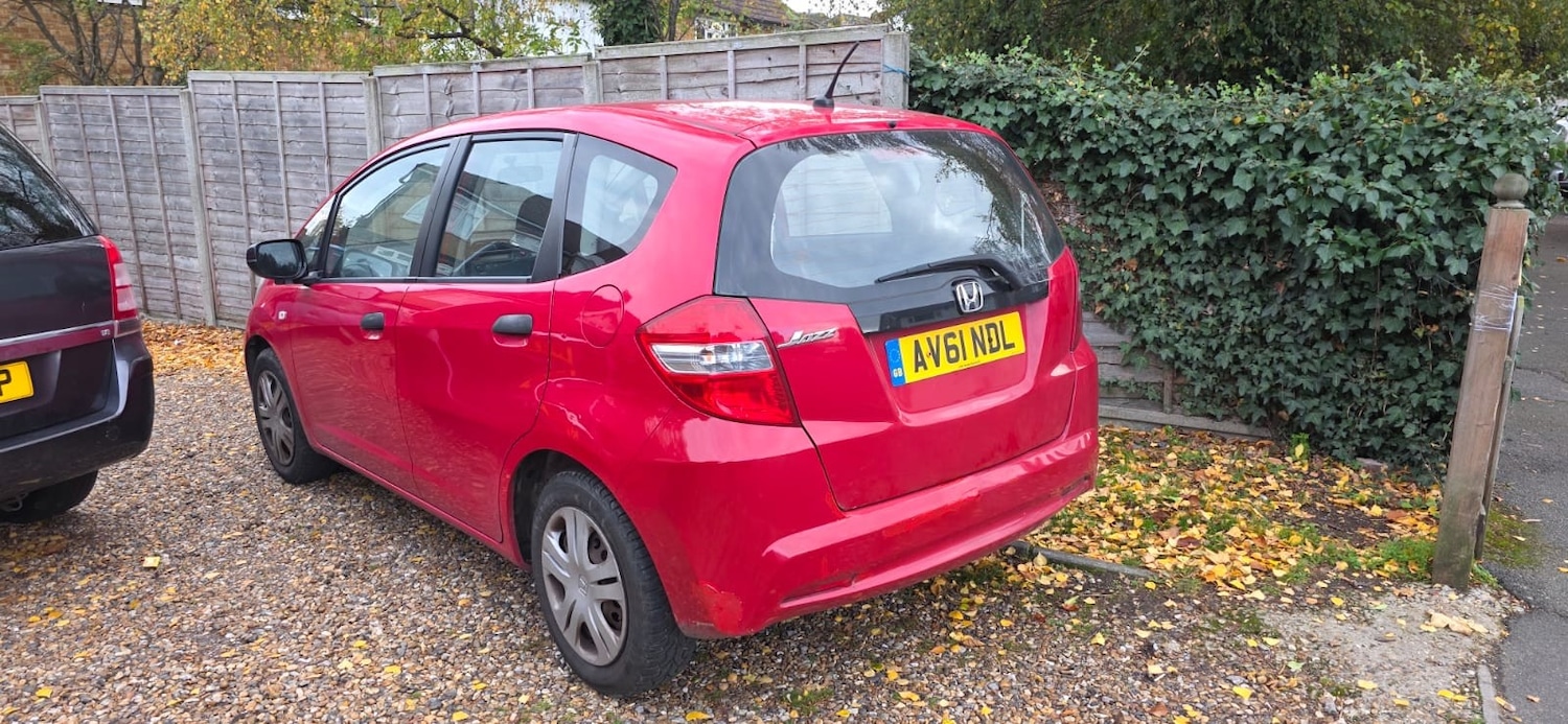 Used Honda Jazz 2011 for sale - 76474865: Photo 2