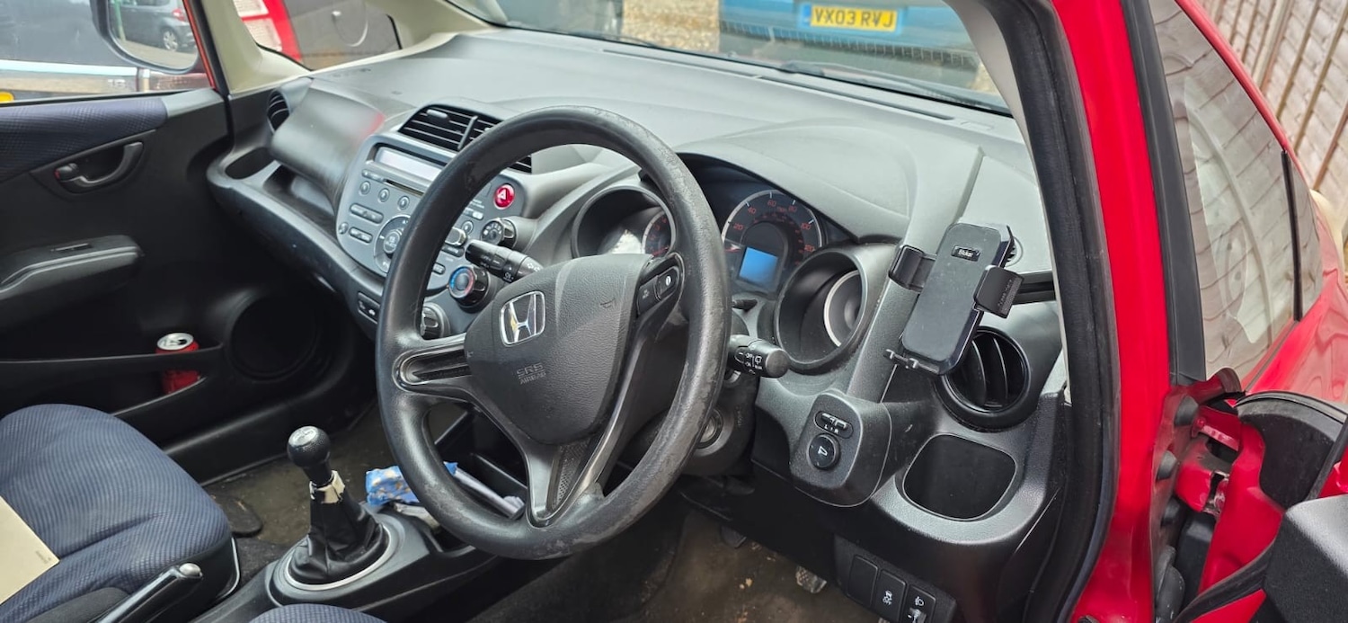 Used Honda Jazz 2011 for sale - 76474865: Photo 3
