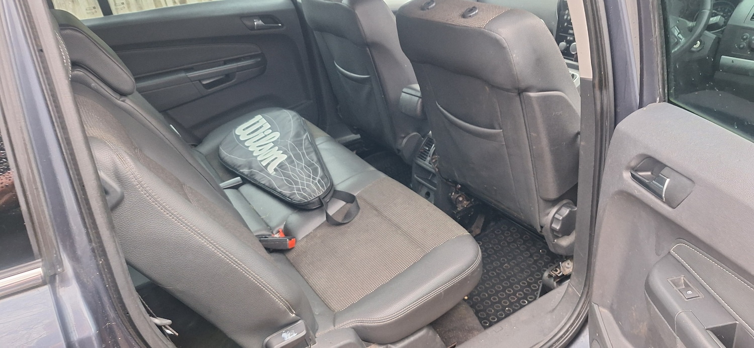 Used Vauxhall Zafira 2010 for sale - 77096100: Photo 12