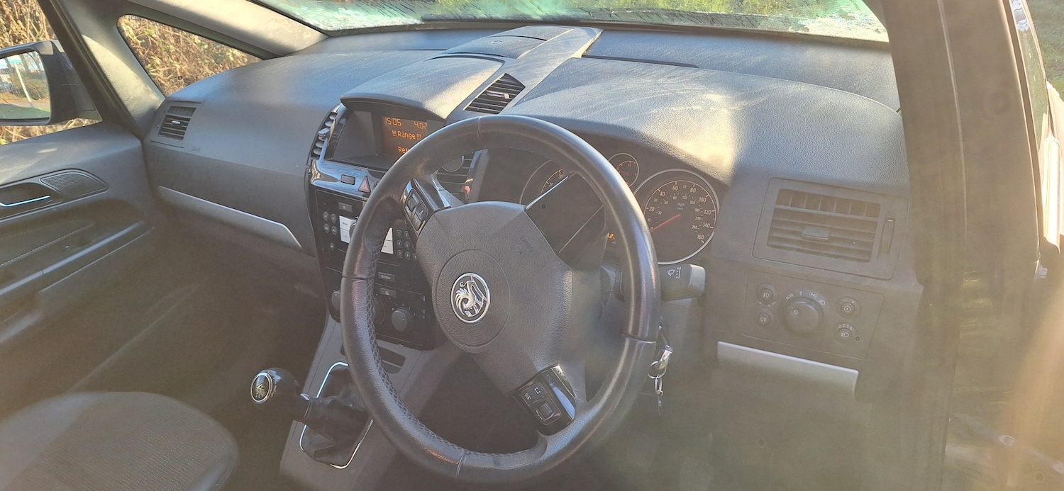 Used Vauxhall Zafira 2010 for sale - 77096100: Photo 6