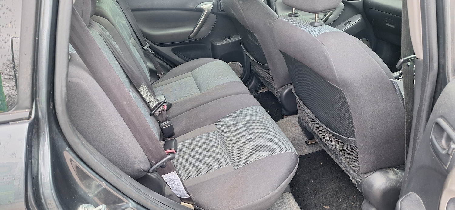 Used Toyota RAV4 for sale - 77168044: Photo 4