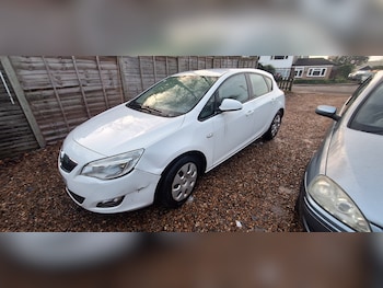 2011 (11) - 1.4i 16V Exclusiv 5dr