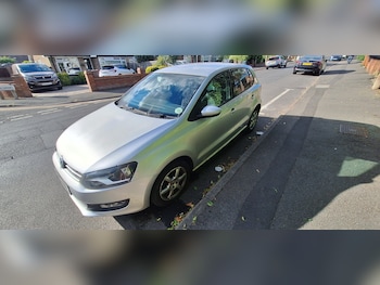Used Volkswagen Polo 2010 for sale - 75593710: Photo