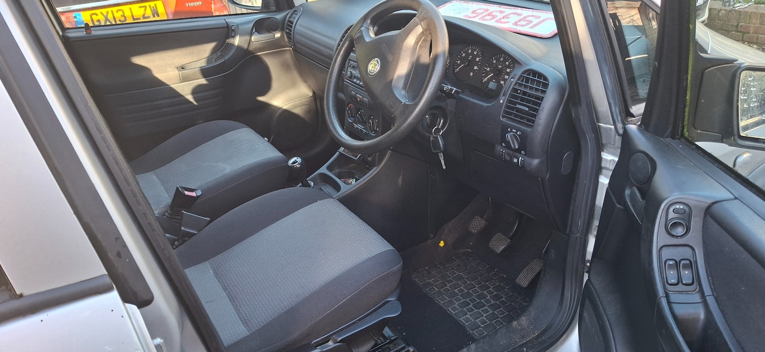 Used Vauxhall Zafira 2004 for sale - 77673990: Photo 10