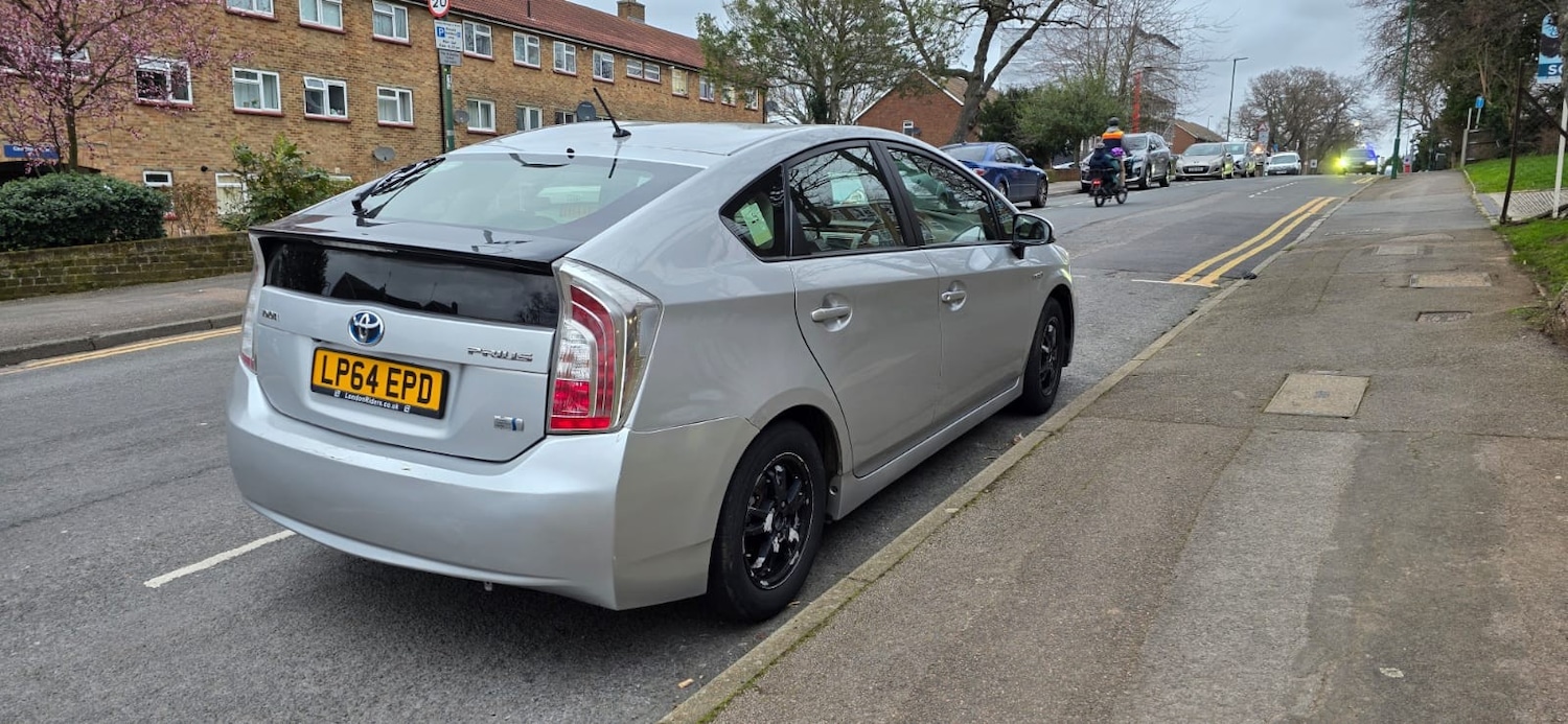 Used Toyota Prius 2015 for sale - 77931753: Photo 10