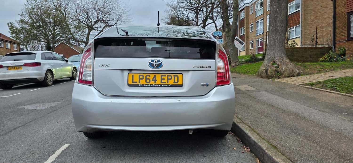 Used Toyota Prius 2015 for sale - 77931753: Photo 8