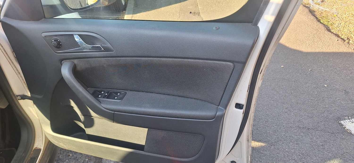 Used Skoda Yeti 2012 for sale - 76441872: Photo 4