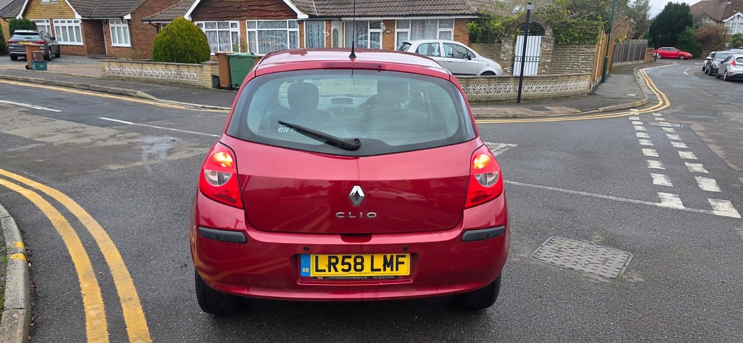 Used Renault Clio 2009 for sale - 76724069: Photo 10