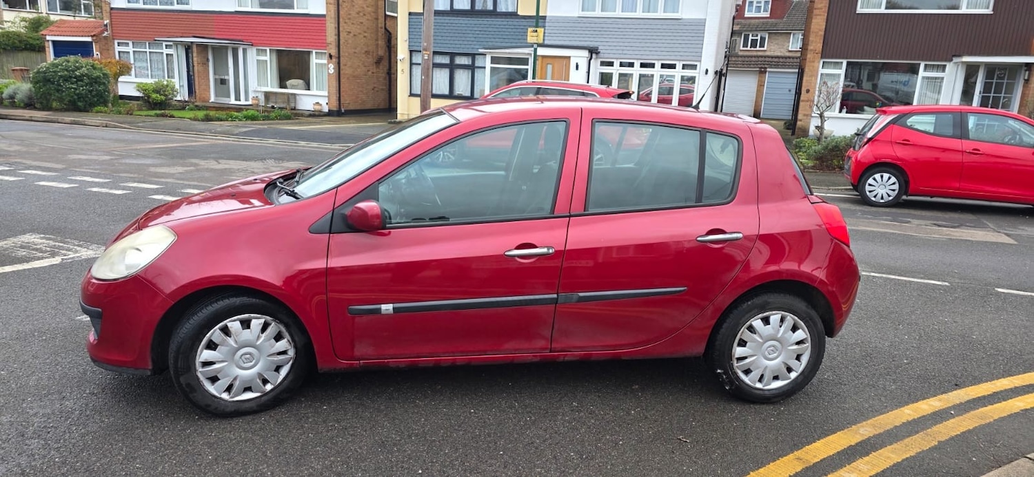 Used Renault Clio 2009 for sale - 76724069: Photo 11