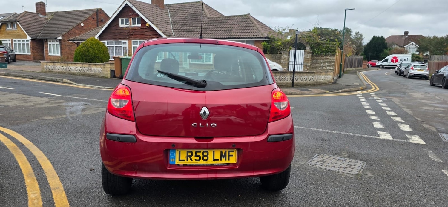Used Renault Clio 2009 for sale - 76724069: Photo 15