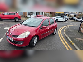 Used Renault Clio 2009 for sale - 76724069: Photo