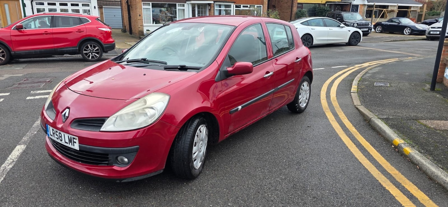 Used Renault Clio 2009 for sale - 76724069: Photo 4