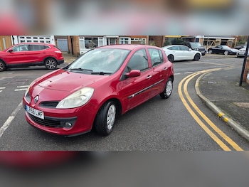 Used Renault Clio 2009 for sale - 76724069: Photo