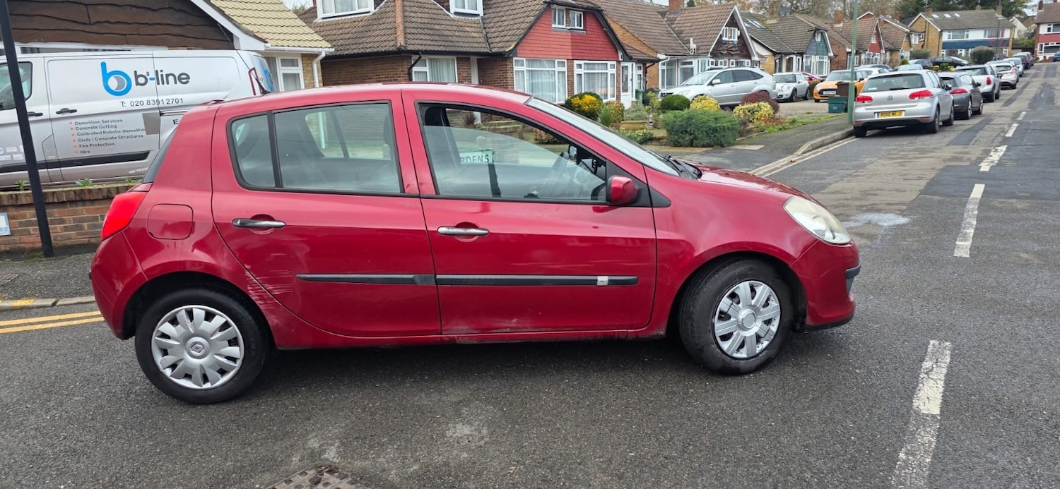 Used Renault Clio 2009 for sale - 76724069: Photo 8
