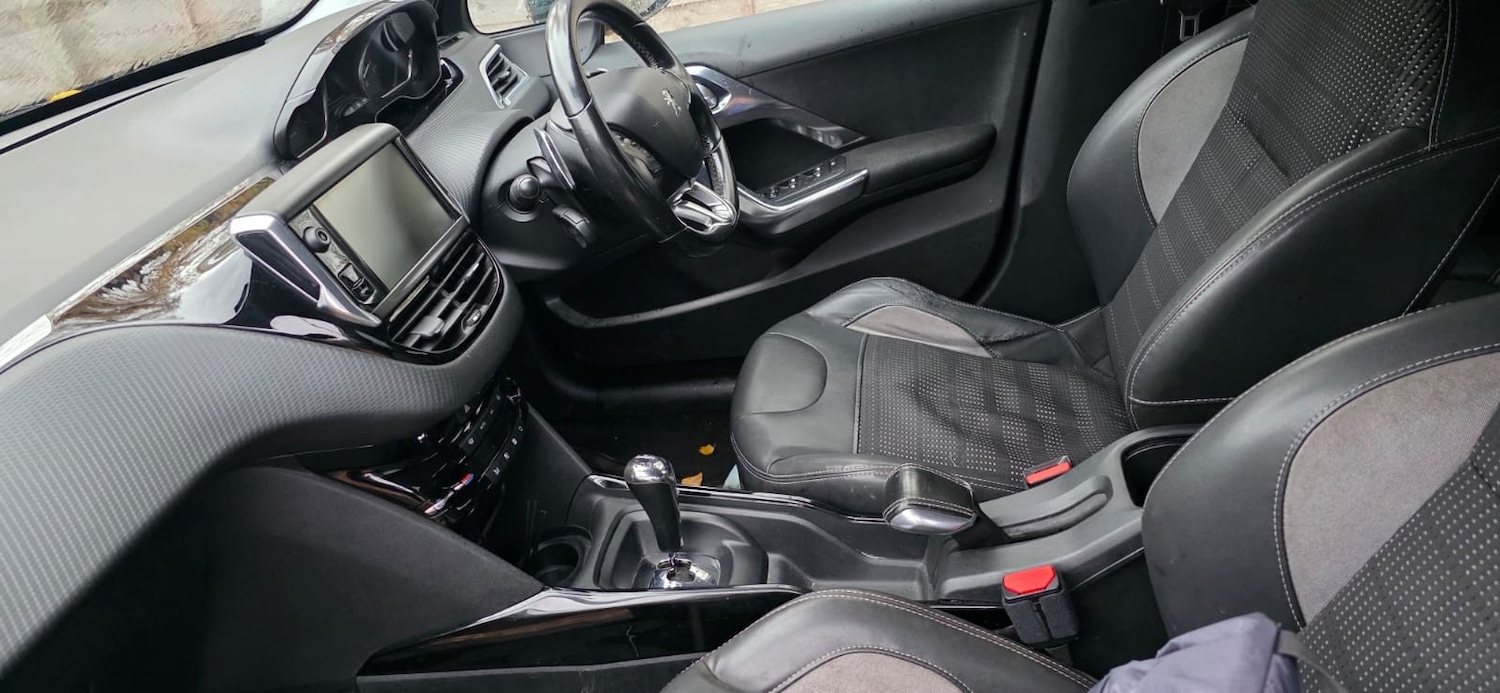 Used Peugeot 2008 2015 for sale - 76539887: Photo 12