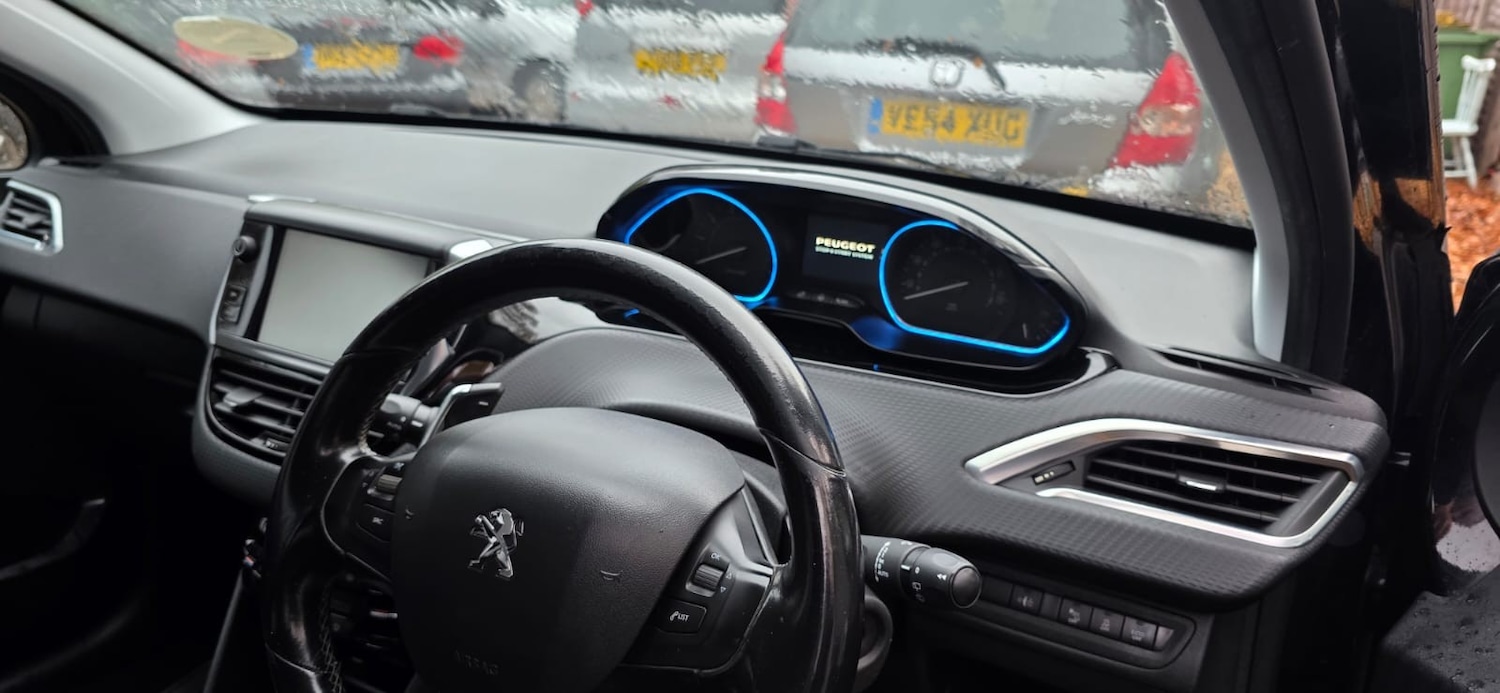 Used Peugeot 2008 2015 for sale - 76539887: Photo 14