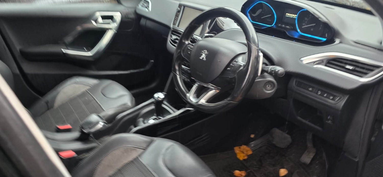 Used Peugeot 2008 2015 for sale - 76539887: Photo 7
