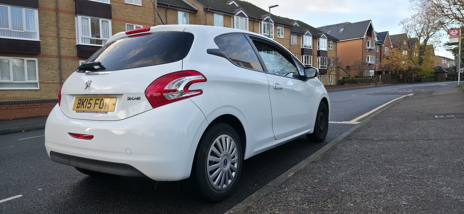 Used Peugeot 208 2015 for sale - 76851361: Photo 9