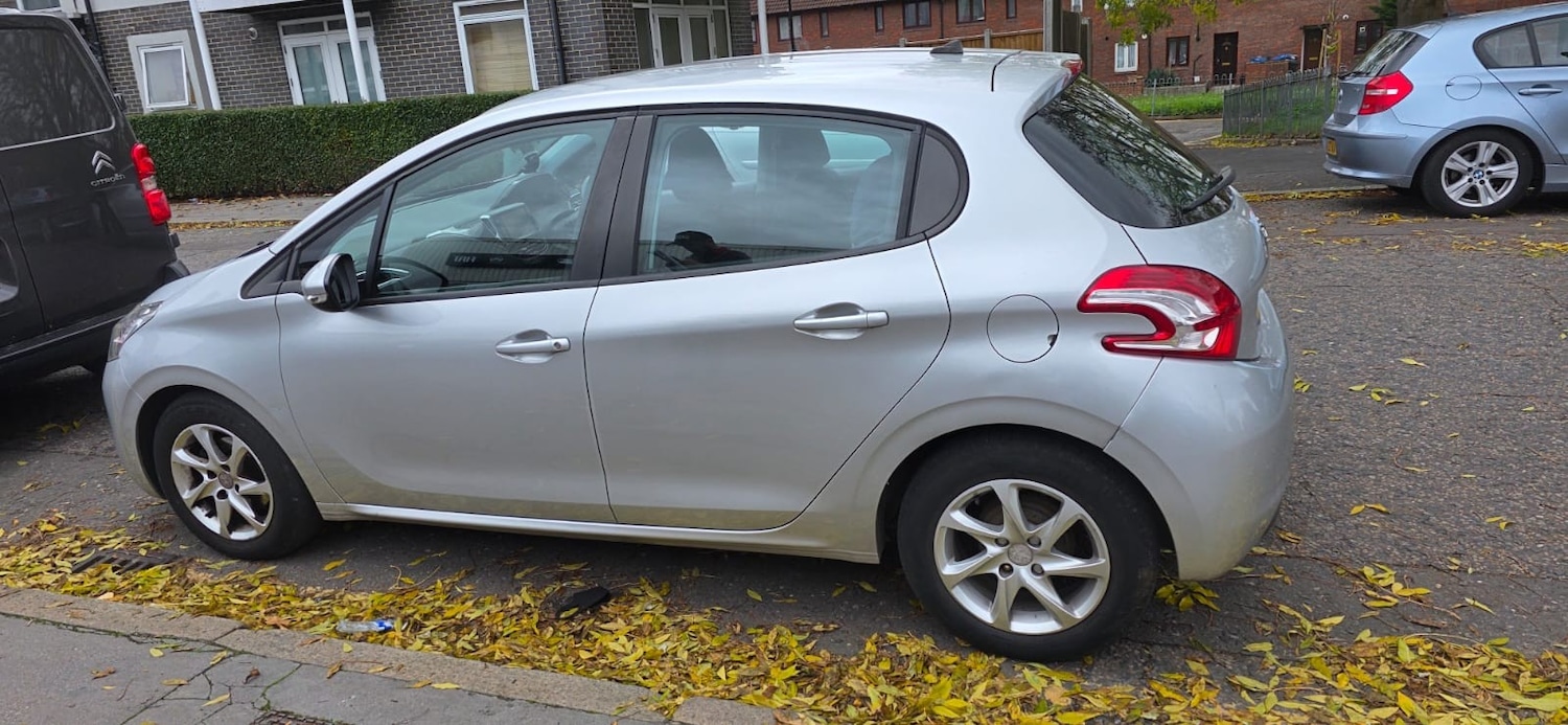 Used Peugeot 208 for sale - 76461953: Photo 10