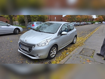 Used Peugeot 208 2013 for sale - 76461953: Photo