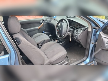Used Ford Focus 2003 for sale - 78584204: Photo