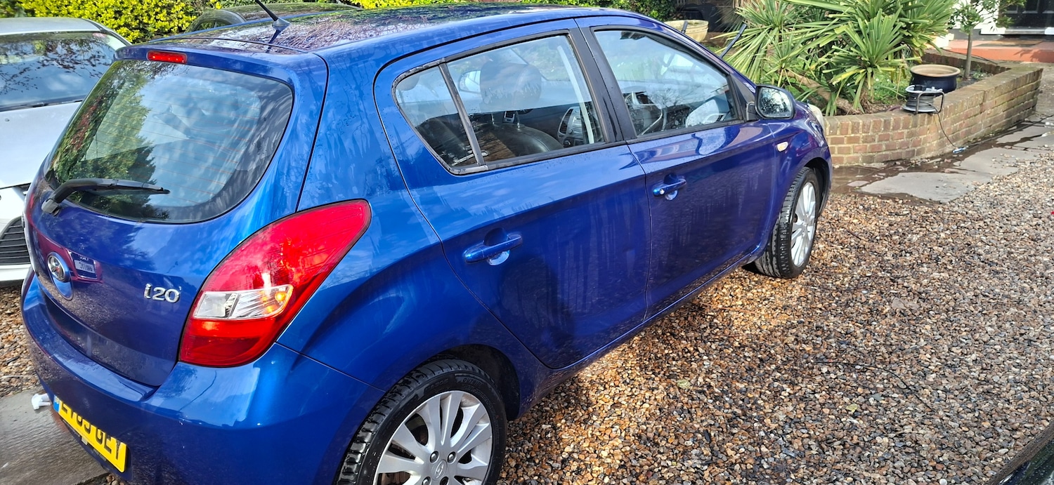 Used Hyundai i20 2009 for sale - 77966548: Photo 2