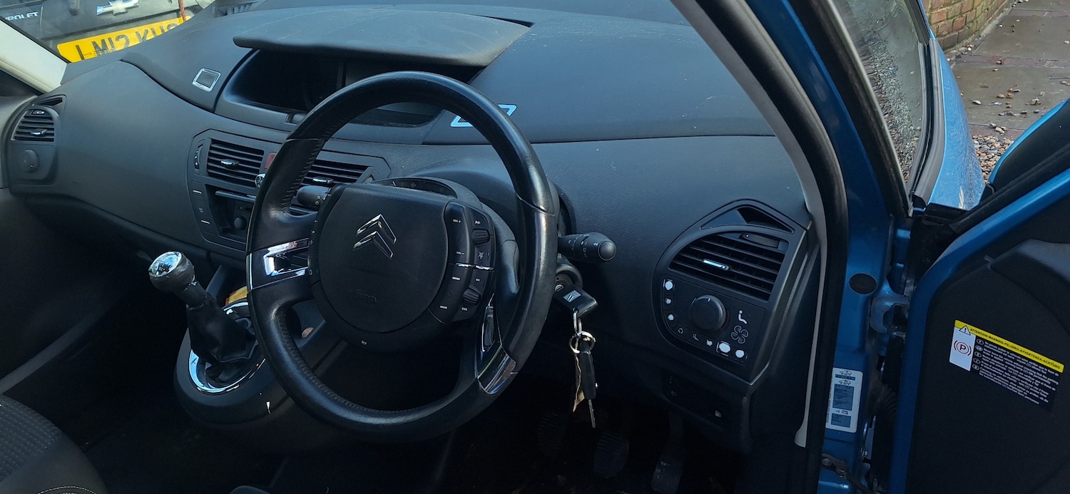 Used Citroen C4 Picasso 2009 for sale - 78118147: Photo 9