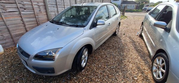 Cheap Ford Focus (57) - ZETEC CLIMATE 5-Door for sale in Sutton, Greater London