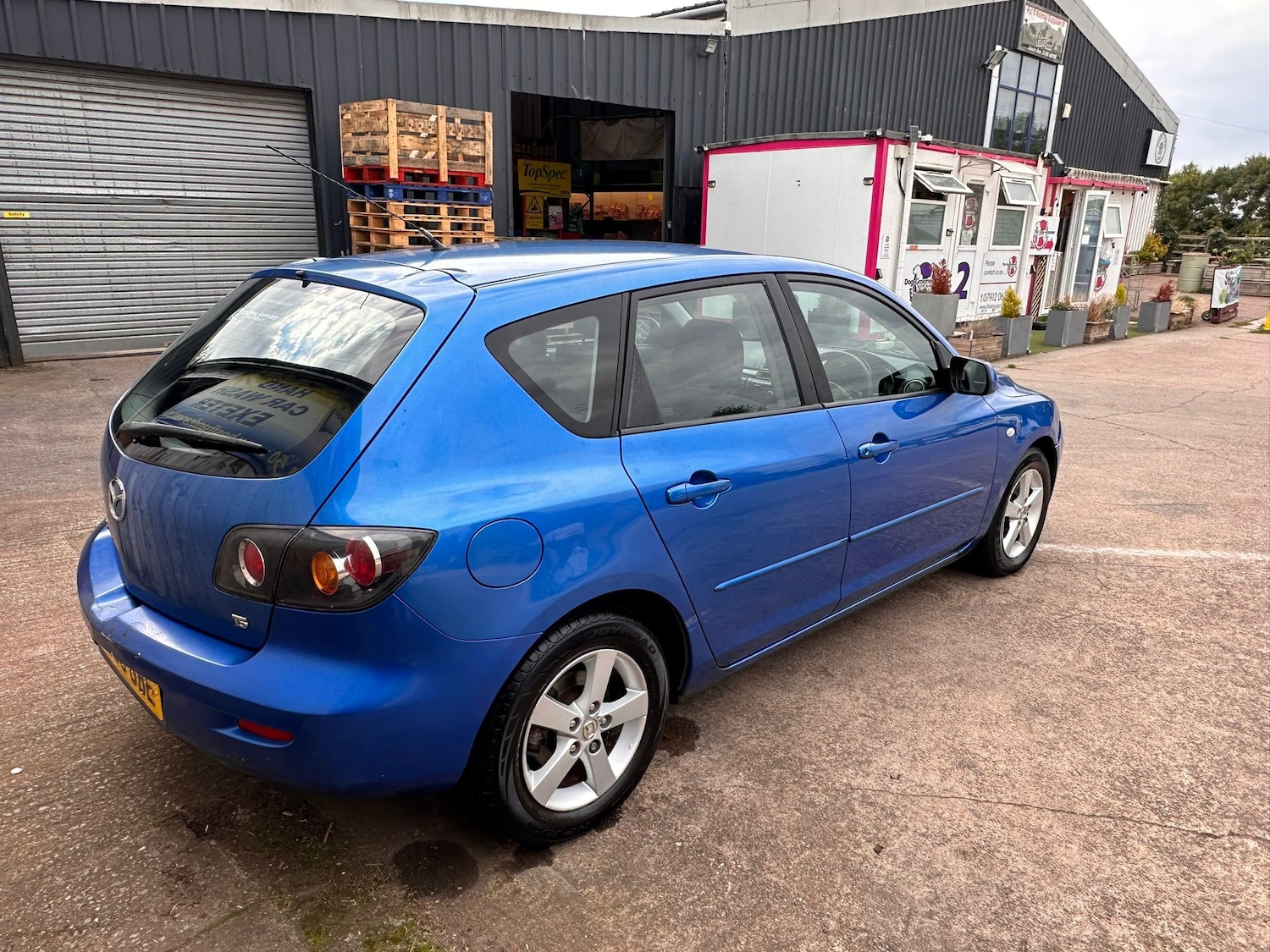 Used Mazda Mazda3 2005 for sale - 76120314: Photo 2
